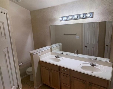 1139 Landon Lane - Photo Thumbnail 25