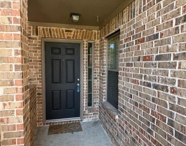 1139 Landon Lane - Photo Thumbnail 3