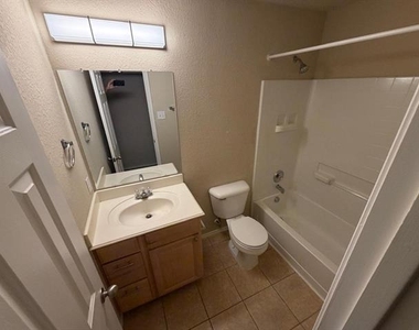 1139 Landon Lane - Photo Thumbnail 29