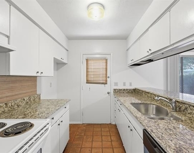 13422 Blossomheath Lane - Photo Thumbnail 9