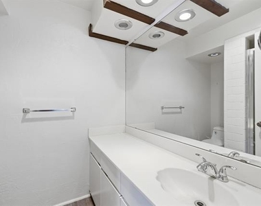 13422 Blossomheath Lane - Photo Thumbnail 16
