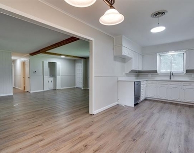 140 Joyce Drive - Photo Thumbnail 13