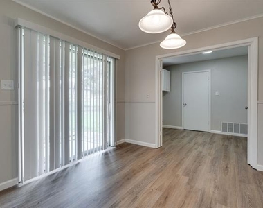 140 Joyce Drive - Photo Thumbnail 12