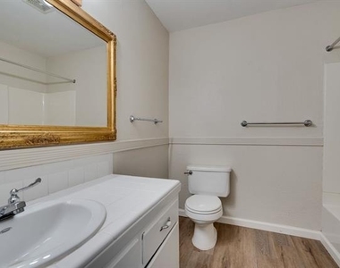 140 Joyce Drive - Photo Thumbnail 20