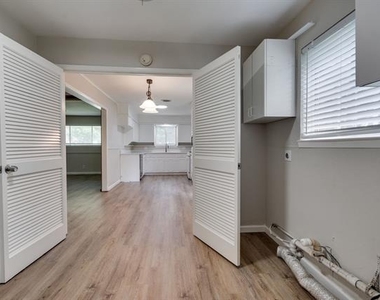 140 Joyce Drive - Photo Thumbnail 15