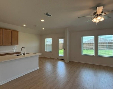 4000 Malachite Drive - Photo Thumbnail 2