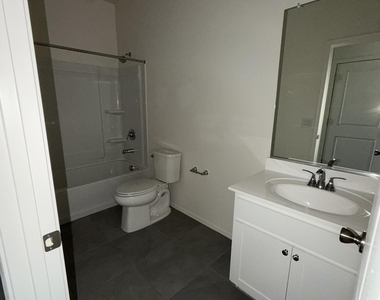 1515 W Pima Avenue - Photo Thumbnail 8