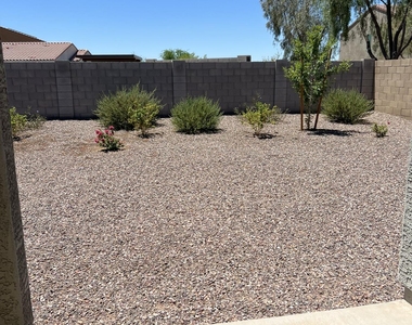 1515 W Pima Avenue - Photo Thumbnail 16