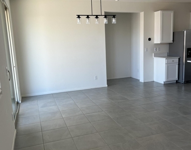 1515 W Pima Avenue - Photo Thumbnail 13