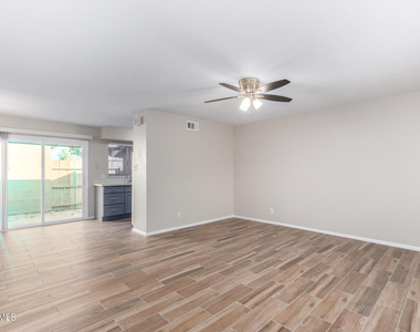 2612 E Lemon Street - Photo Thumbnail 4