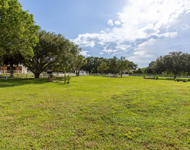 844 Arabian Drive - Photo Thumbnail 20