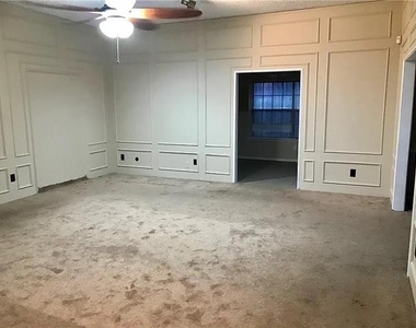 613 Trail View Lane - Photo Thumbnail 9