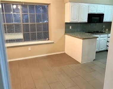 613 Trail View Lane - Photo Thumbnail 6