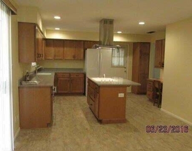 8339 E Cholla Street - Photo Thumbnail 2