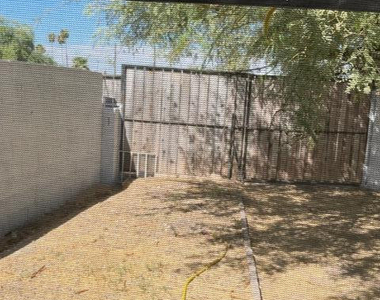812 S Greenleaf Lane - Photo Thumbnail 10