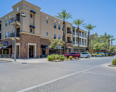 21080 W Almeria Road - Photo Thumbnail 32