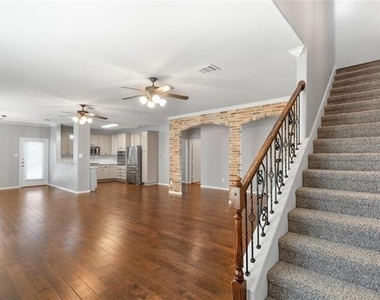 504 Connemara Court - Photo Thumbnail 30