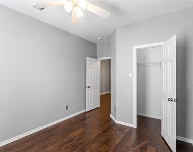 504 Connemara Court - Photo Thumbnail 32