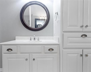504 Connemara Court - Photo Thumbnail 25
