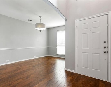 504 Connemara Court - Photo Thumbnail 6