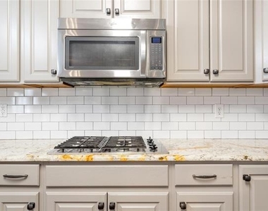 504 Connemara Court - Photo Thumbnail 21