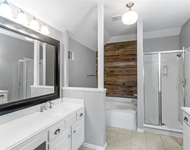 504 Connemara Court - Photo Thumbnail 27
