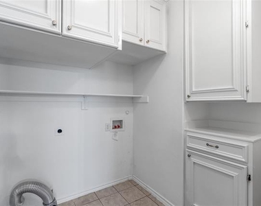 504 Connemara Court - Photo Thumbnail 18