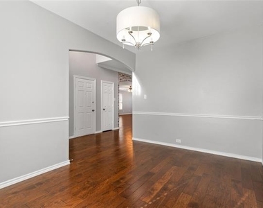 504 Connemara Court - Photo Thumbnail 11