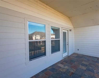 504 Connemara Court - Photo Thumbnail 23