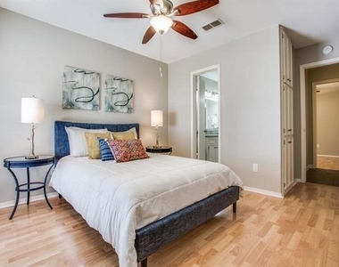 1605 5th Avenue - Photo Thumbnail 18