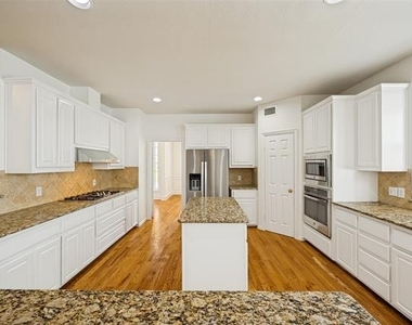 7805 San Isabel Drive - Photo Thumbnail 12