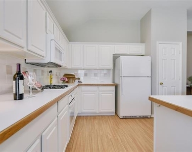 4402 Ruth Borchardt Drive - Photo Thumbnail 10