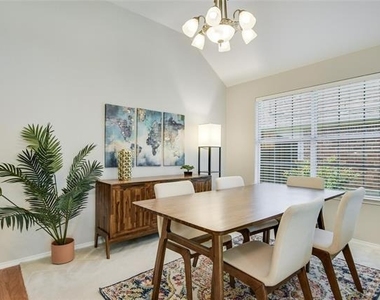 4402 Ruth Borchardt Drive - Photo Thumbnail 7