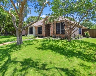 4402 Ruth Borchardt Drive - Photo Thumbnail 2