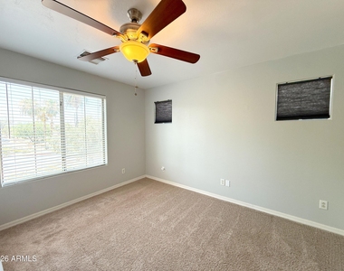 3998 W Roundabout Circle - Photo Thumbnail 12