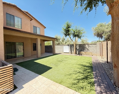 3998 W Roundabout Circle - Photo Thumbnail 26