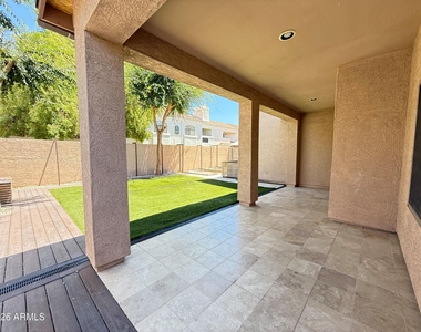 3998 W Roundabout Circle - Photo Thumbnail 24