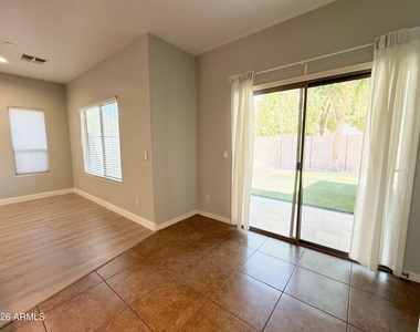 3998 W Roundabout Circle - Photo Thumbnail 10