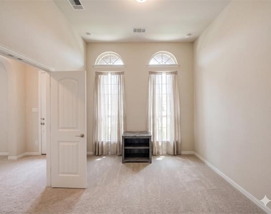 2956 Salina Drive - Photo Thumbnail 12