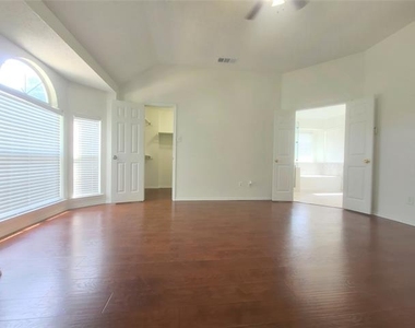 2217 Sky Harbor Drive - Photo Thumbnail 7