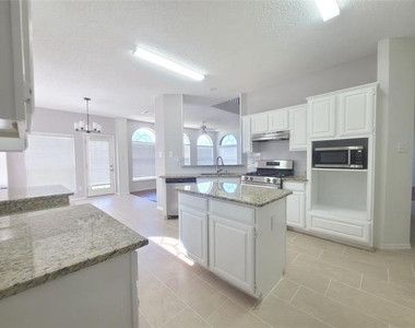 2217 Sky Harbor Drive - Photo Thumbnail 5