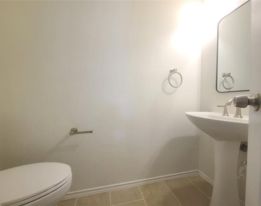 2217 Sky Harbor Drive - Photo Thumbnail 12