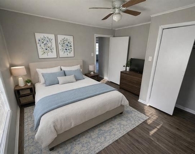 430 E Parnell Street - Photo Thumbnail 7