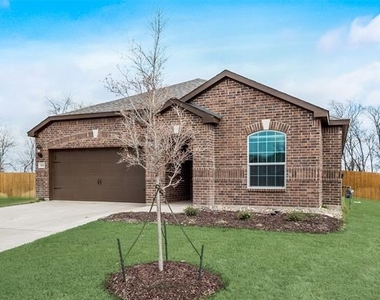 800 Jackel Drive - Photo Thumbnail 3