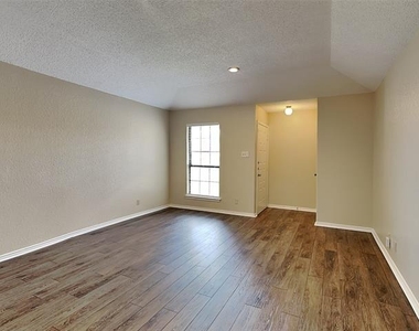 836 White Rock Street - Photo Thumbnail 2