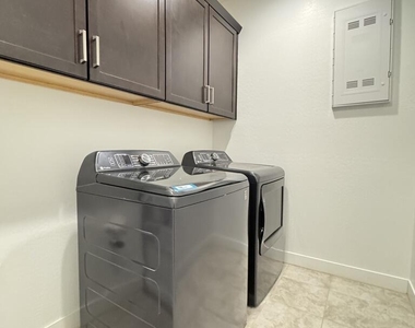 14241 W Soft Wind Drive - Photo Thumbnail 7