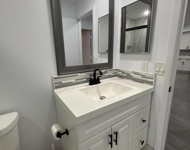 6132 Fairfield Circle - Photo Thumbnail 23