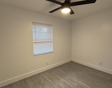 6132 Fairfield Circle - Photo Thumbnail 25