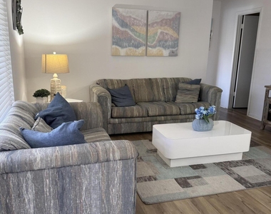 133 Lake Pine Circle - Photo Thumbnail 2