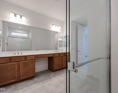 8752 W Medlock Drive - Photo Thumbnail 22